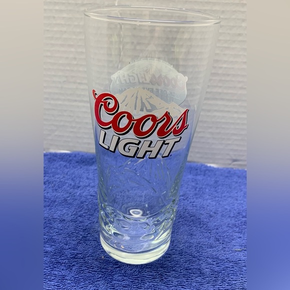 Coors Light - Kick Off The Game With A Cold One - Glass 12oz Embossed Mountain - Picture 1 of 6